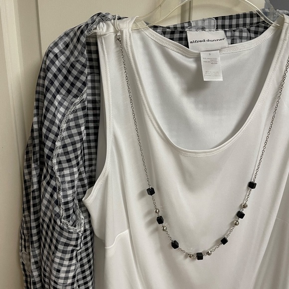 Alfred Dunner Blouse with attached Tank, Black White Flower, Womens Small - Picture 4 of 9